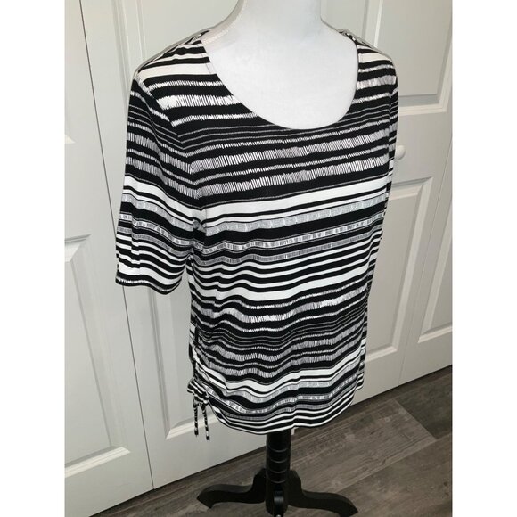 Chico's Black & White Stripe Top Tee size 1 Medium Side Gathers - Picture 2 of 5